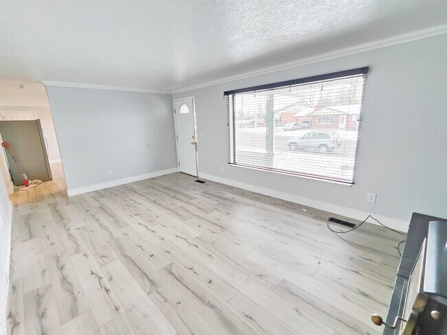 Foto del edificio - Charming 4 Bed/1.5 Bath Home!