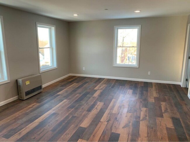 Foto del edificio - 8 College Ave