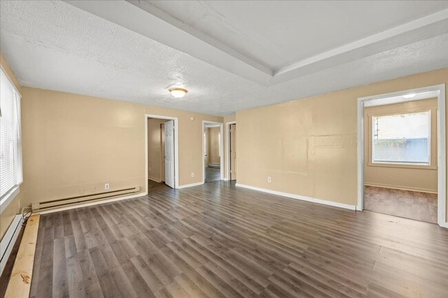 Building Photo - 4159 N Ridgeview Dr