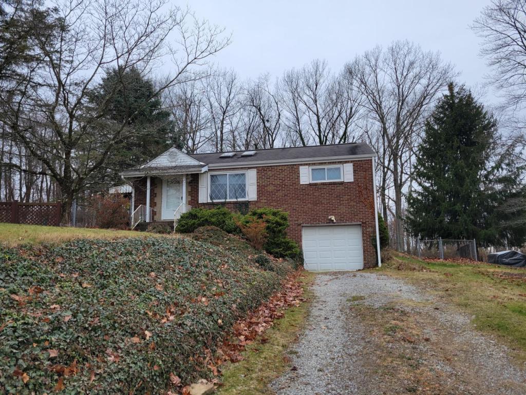 Primary Photo - 137 Rosemont Dr