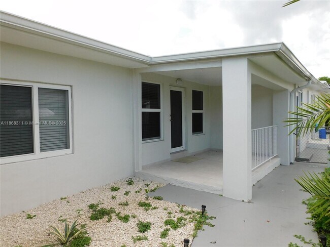 Foto del edificio - 108 NW 48th Ave