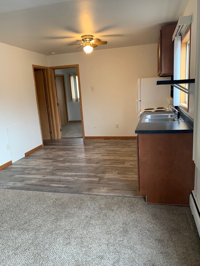 Foto del edificio - 462 9th Ave NW