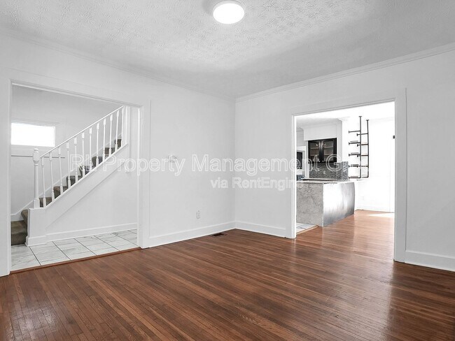 Foto del edificio - 914 Lockbourne Rd