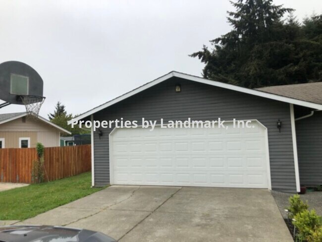 Building Photo - 322 N Solmar Dr