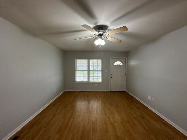 Foto del edificio - 2866 Hillgate Rd