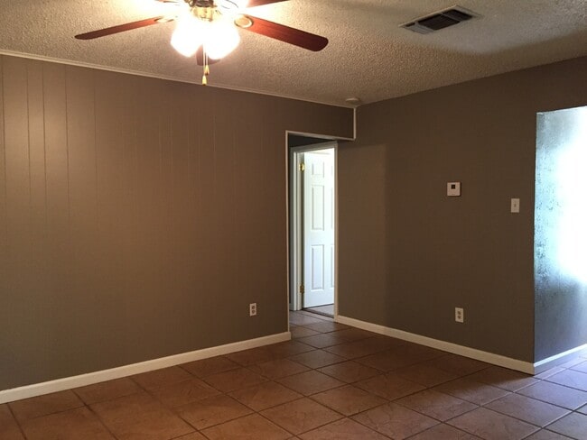 Building Photo - "Watauga Homes for Rent"