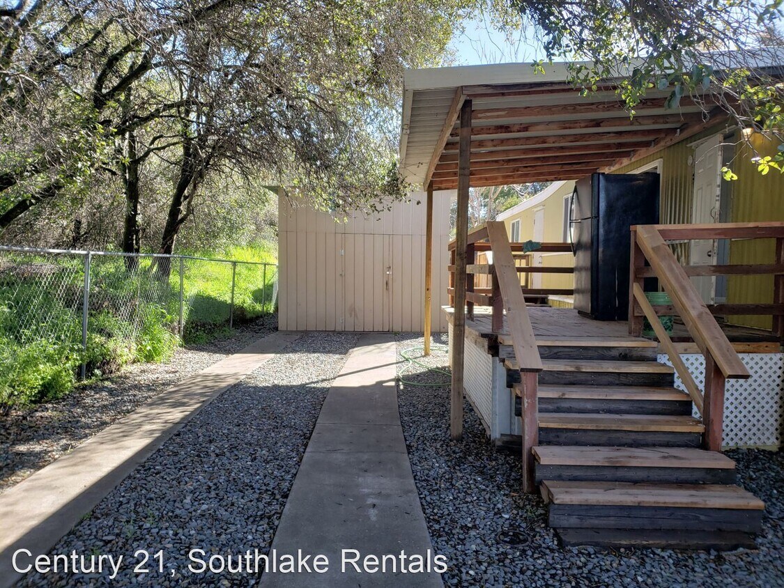 2 br, 2 bath House 3330 2nd Street House Rental in Clearlake, CA