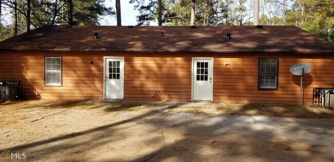 Building Photo - 9245 Cedar Ridge Dr NW