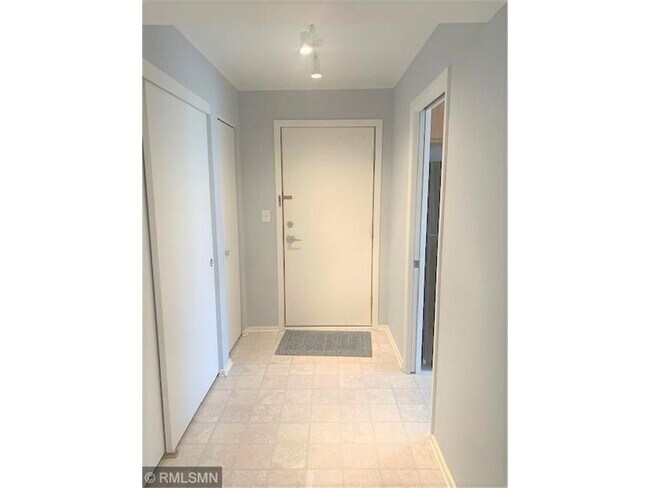 Foto del edificio - 210 W Grant St