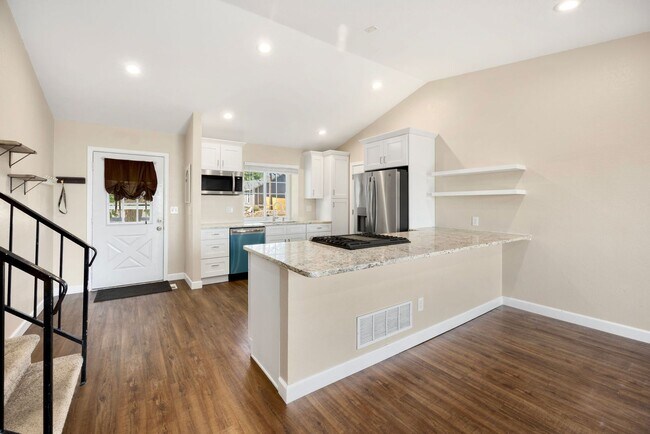 Photo - Spacious 3-Bedroom Home with 4th bedroom on lower level & Attached Garage