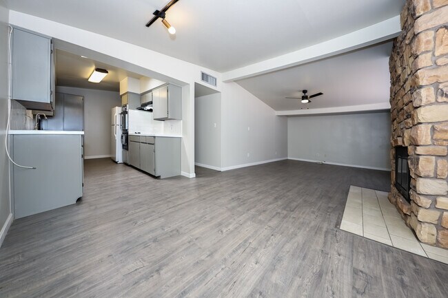 Foto del edificio - 6082 E 20th St