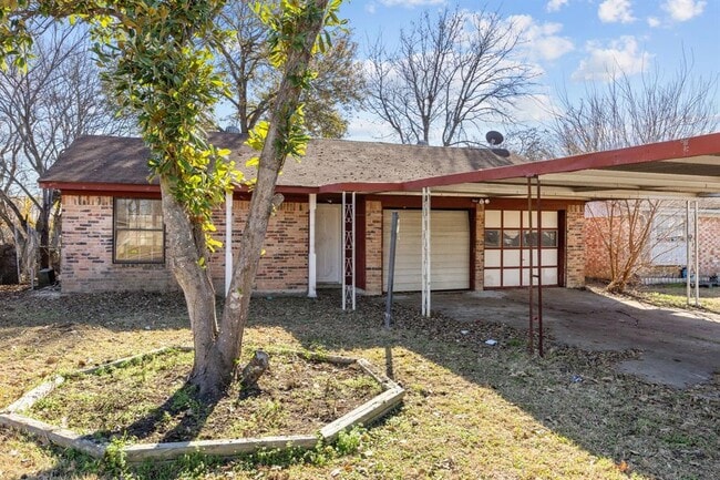 Building Photo - 17114 Sunshine St