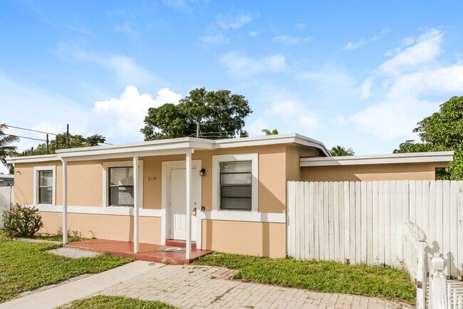Foto del edificio - 5179 NE 15th Terrace