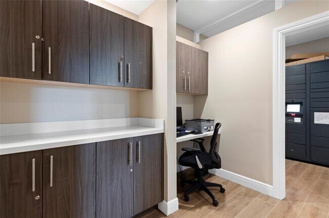 Foto del edificio - 100 NE 6th St