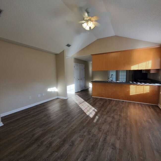 Building Photo - Charming Single-Story Haven: Your Ideal Rental Home in Valdosta, Georgia