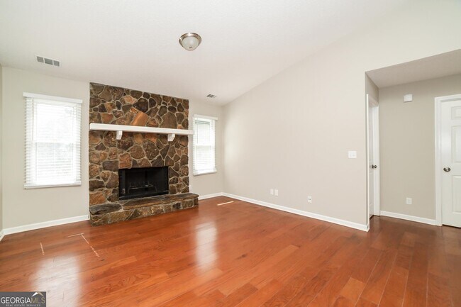 Building Photo - 5440 Stone Trce