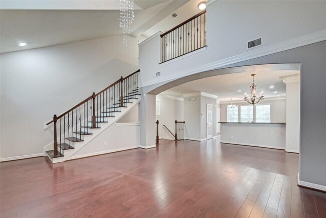 Building Photo - 3109 Clearview Cir