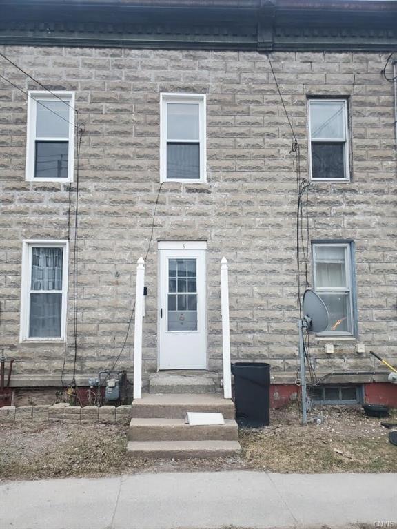 Primary Photo - 11 Liberty St