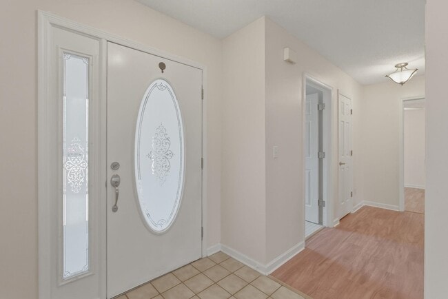 Foto del edificio - 100 Timberline Dr