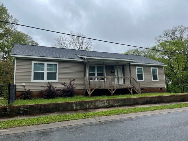 Foto del edificio - Beautiful 3 Bedroom Home in Lockwood Community!