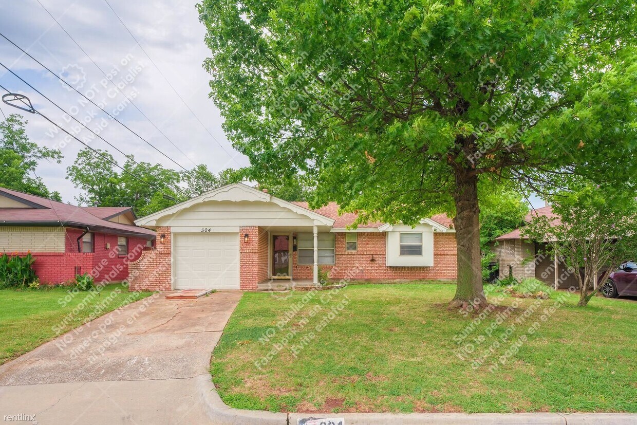 Primary Photo - 3 br, 1.5 bath House - 304 Butler St