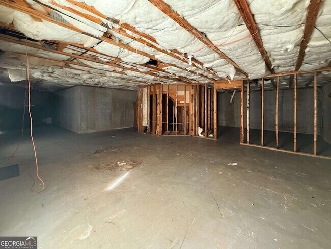 Building Photo - 3998 Oak Crossing Dr NE