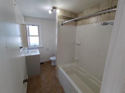 Building Photo - 135 Spring St