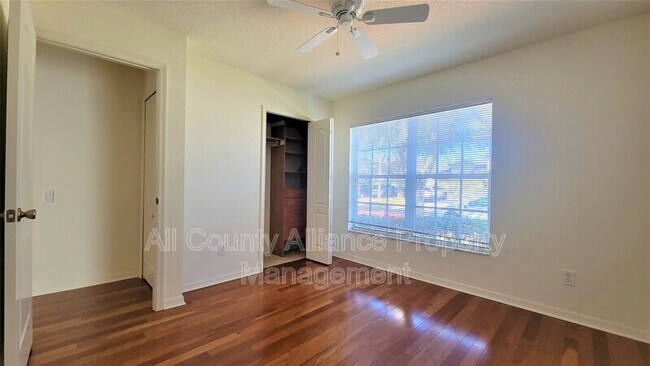 Building Photo - 5621 Terrain De Golf Dr