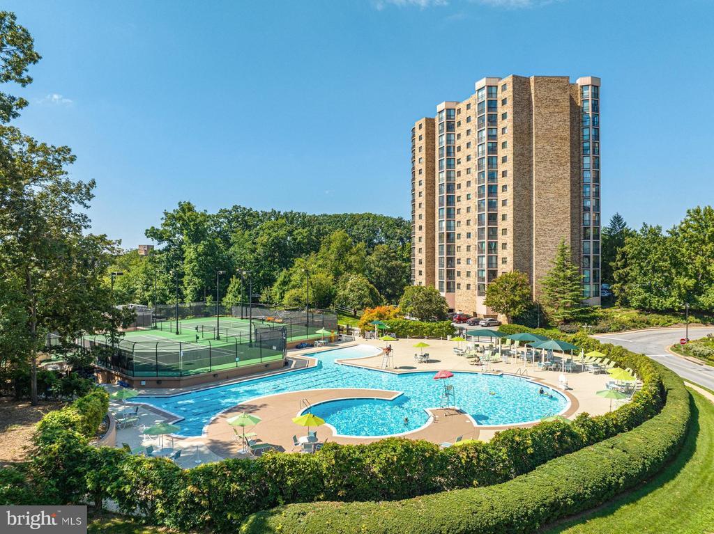 Foto principal - 5904 Mt Eagle Dr