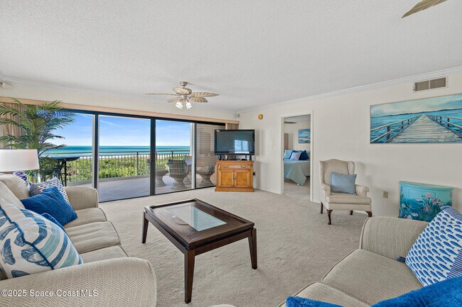 Foto del edificio - 6770 Ridgewood Ave