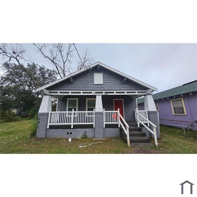 Building Photo - 1446 W 23rd St