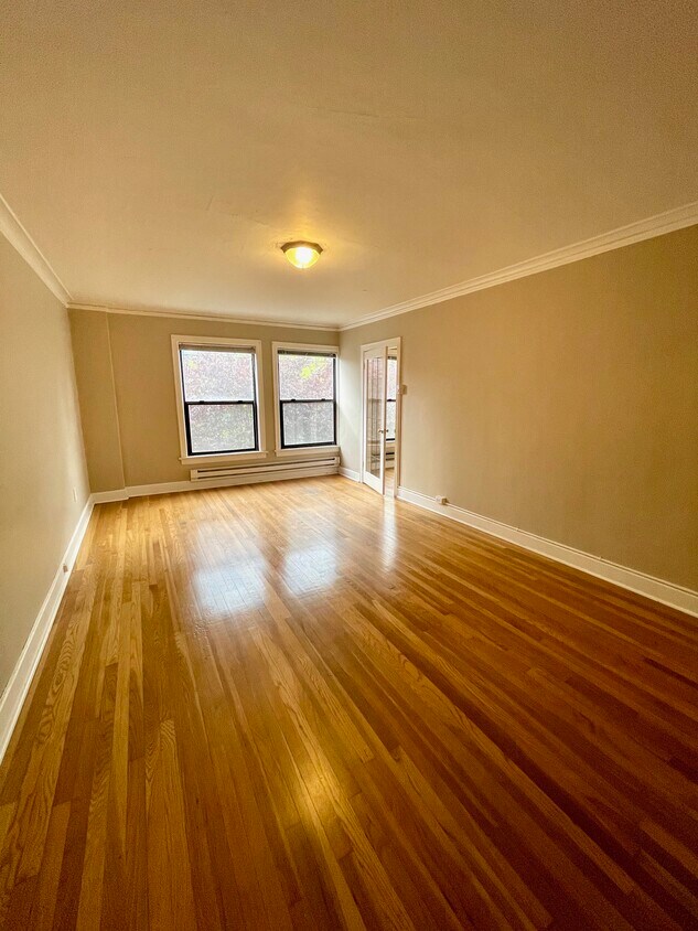 Primary Photo - 135 Harvard Ave E