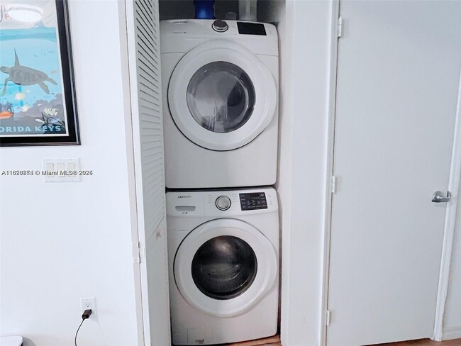 Foto del edificio - 950 Brickell Bay Dr