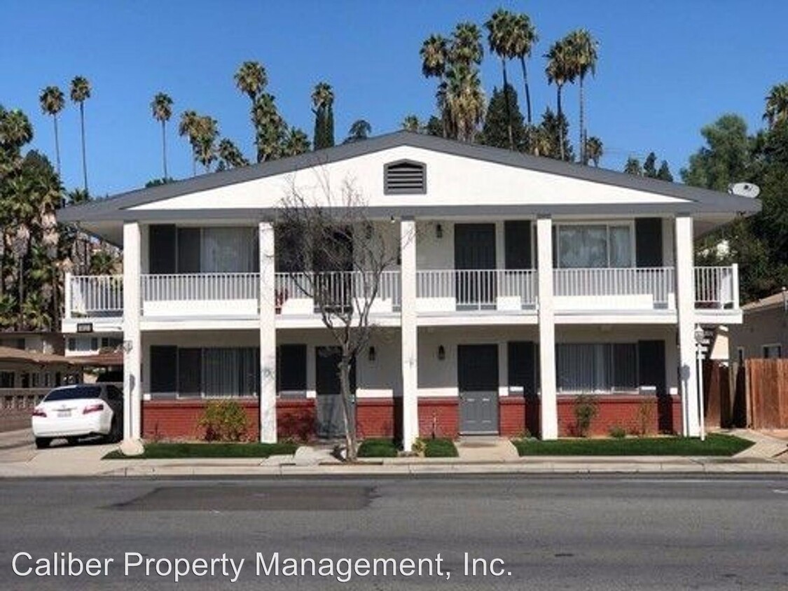 Primary Photo - 5025 Olivewood Ave
