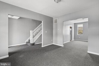 Building Photo - 1209 N Dukeland St