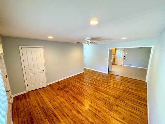 Foto del edificio - 1142 Roe Avenue