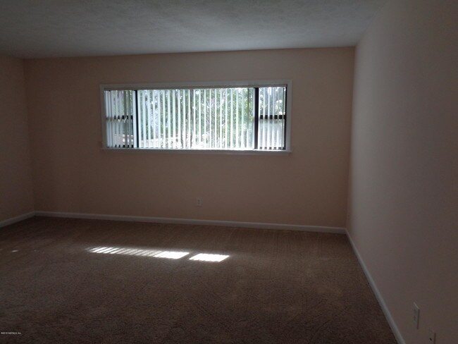 Foto del edificio - 8242 Barracuda Rd