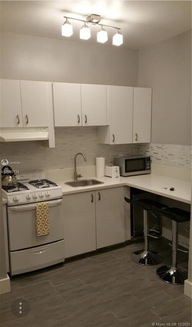 Foto del edificio - 1320 Drexel Ave