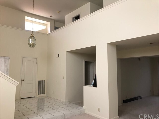 Building Photo - 5197 Evanwood Ave