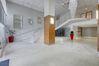 Building Photo - 3000 S Ocean Dr