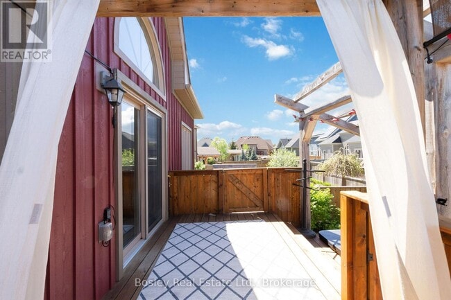 Building Photo - 13 Cooper St