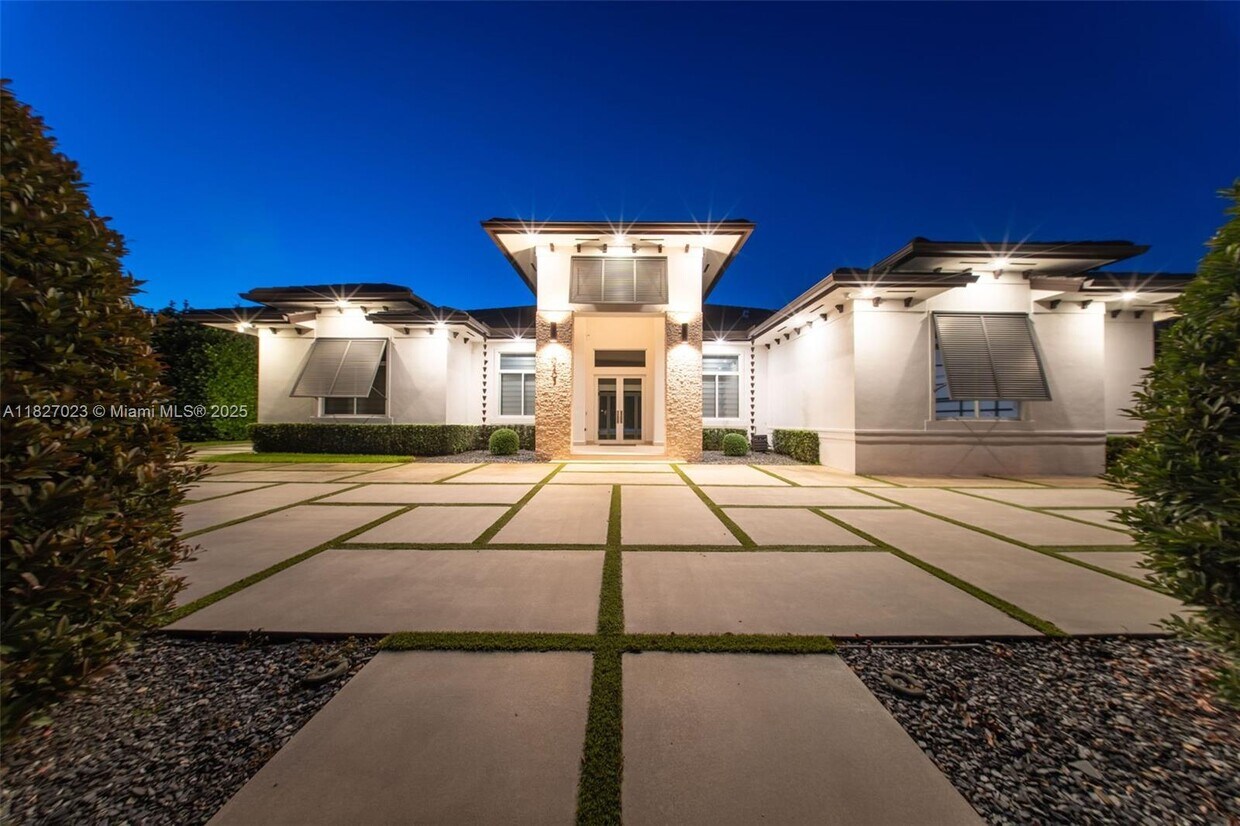 Foto principal - 10203 SW 136th St