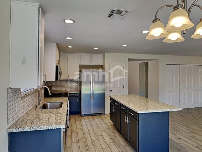 Building Photo - 3894 W Oak Springs Terrace