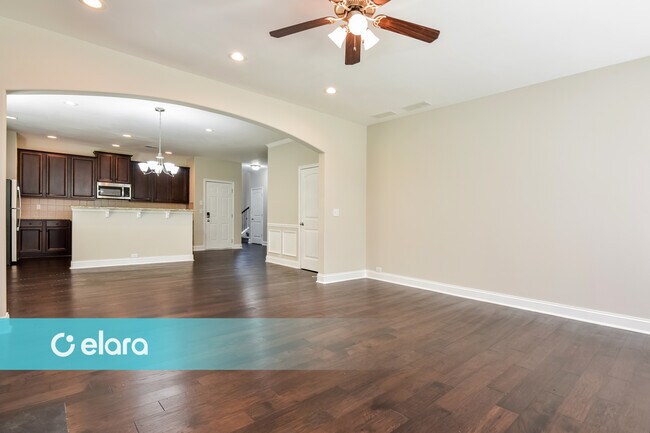 Foto del edificio - 3904 Kingfisher Drive