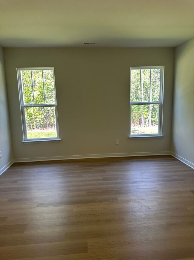 Foto del edificio - $3,200 / 2 br / 2 ba / 1,650 sqft
