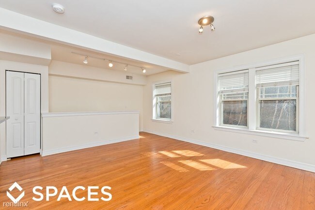 Foto del edificio - 3808 N Sheffield Ave