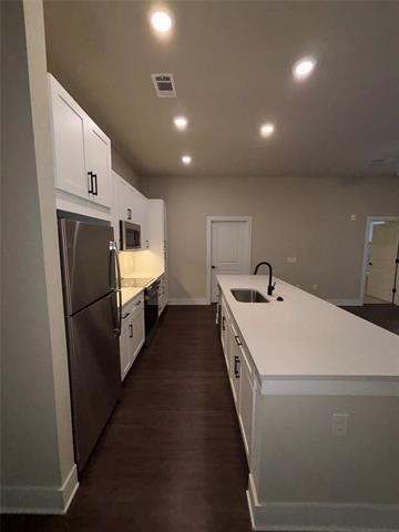 Building Photo - 111 Town Pl