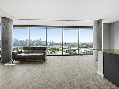 Foto del edificio - 860 W Blackhawk St