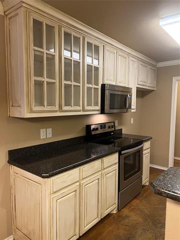 Building Photo - 415 Nelson St