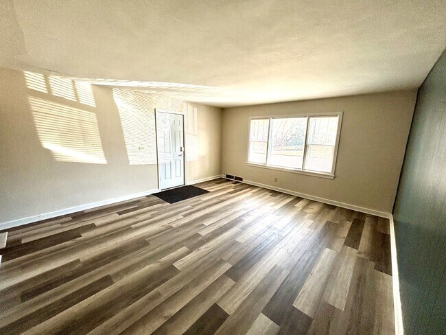 Foto del edificio - 919 Nightingale St
